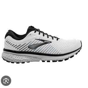 Brooks ghost 12 White and Black Sneakers size 12